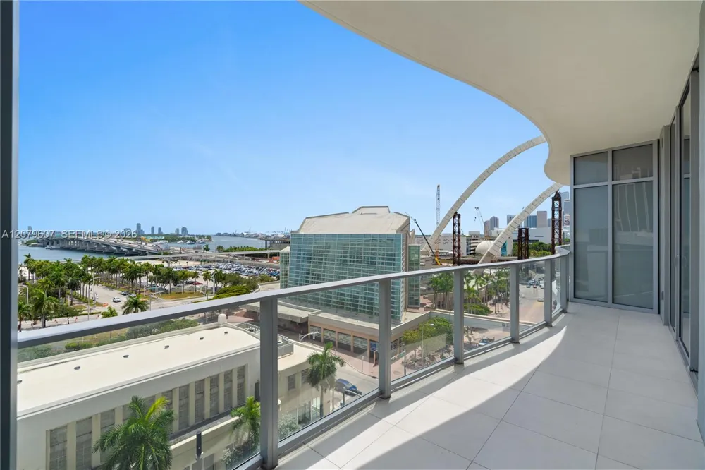 1400 Biscayne Blvd #804 Miami, FL 33132