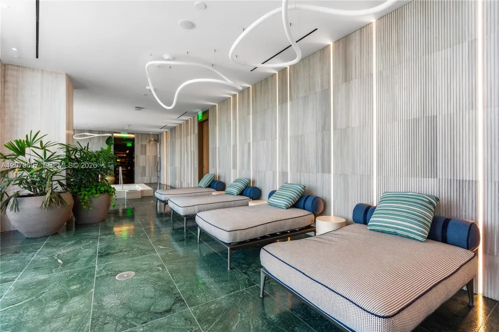 1400 Biscayne Blvd #804 Miami, FL 33132