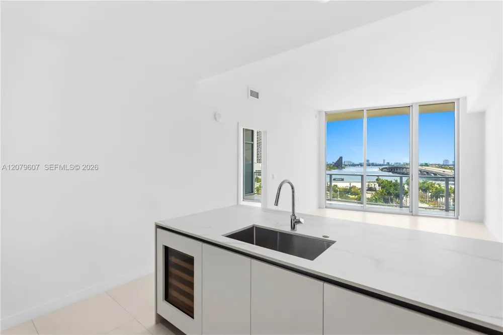 1400 Biscayne Blvd #804 Miami, FL 33132