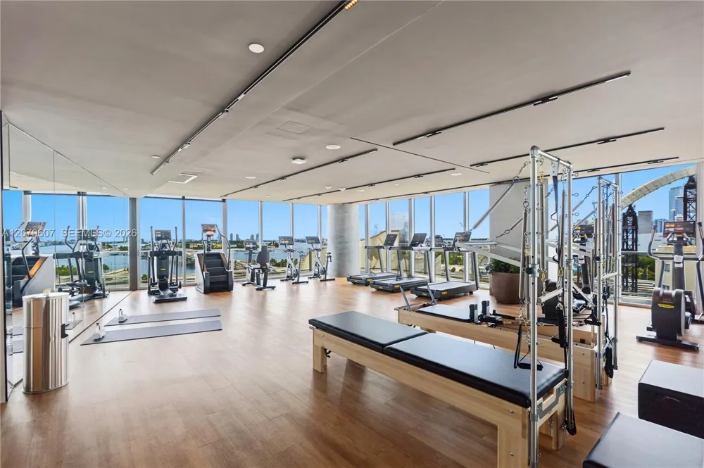 1400 Biscayne Blvd #804 Miami, FL 33132