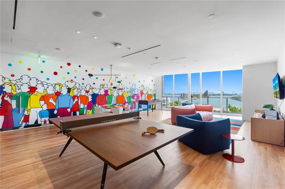 1400 Biscayne Blvd #804 Miami, FL 33132