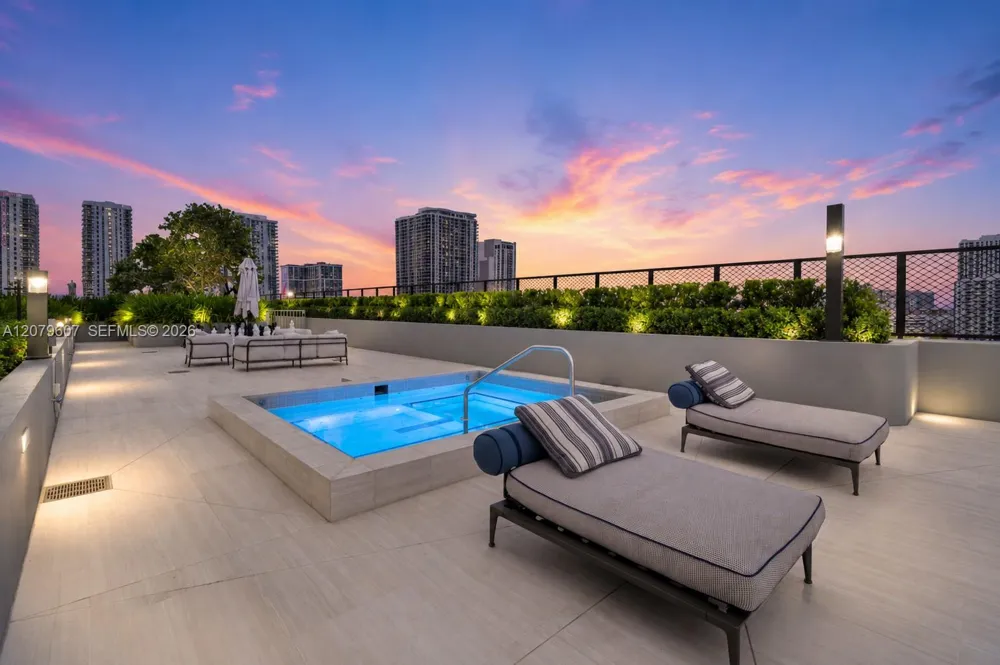 1400 Biscayne Blvd #804 Miami, FL 33132