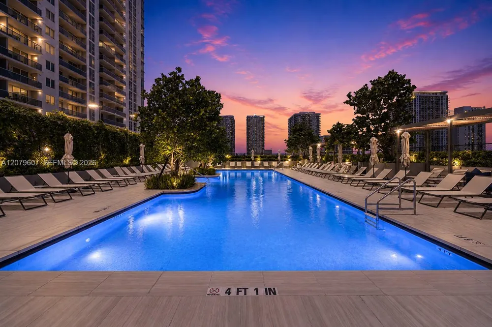 1400 Biscayne Blvd #804 Miami, FL 33132