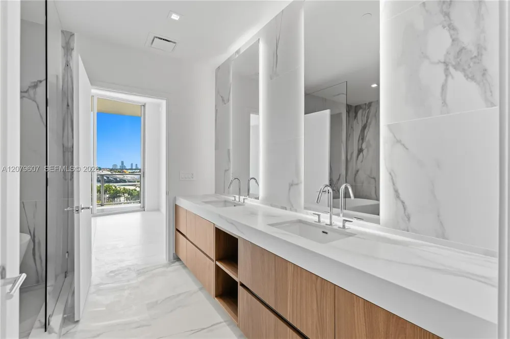 1400 Biscayne Blvd #804 Miami, FL 33132