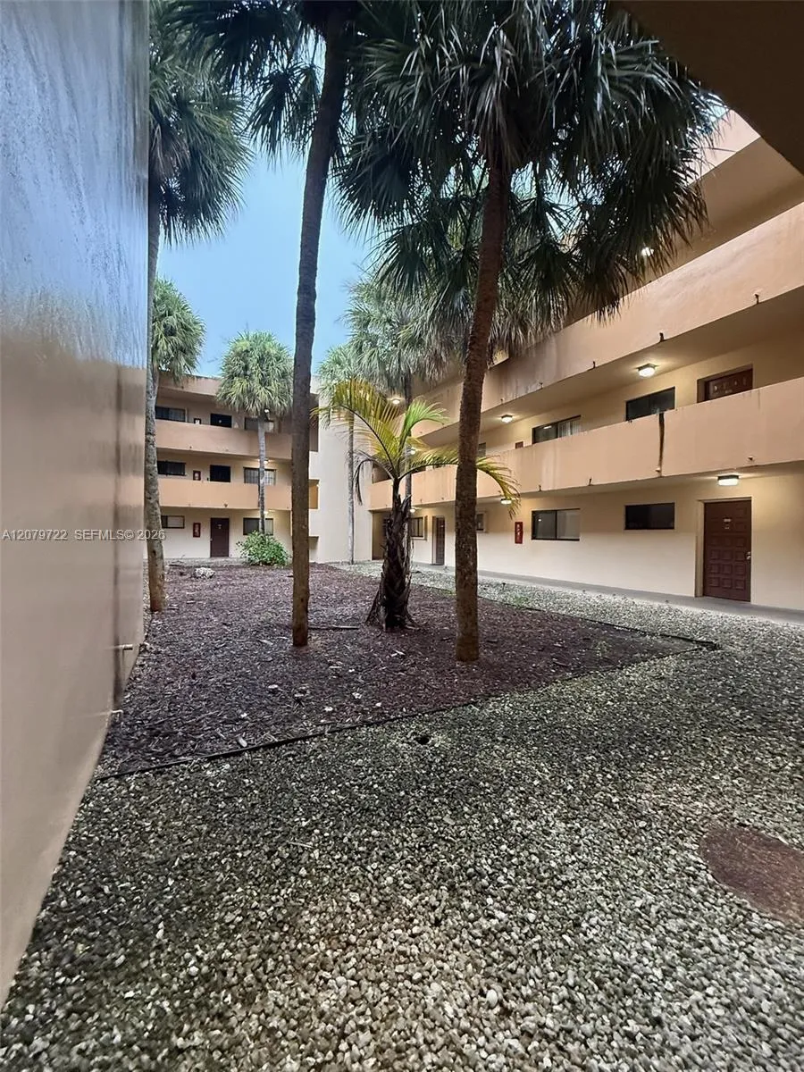 8415 SW 107th Ave #119W Miami, FL 33173