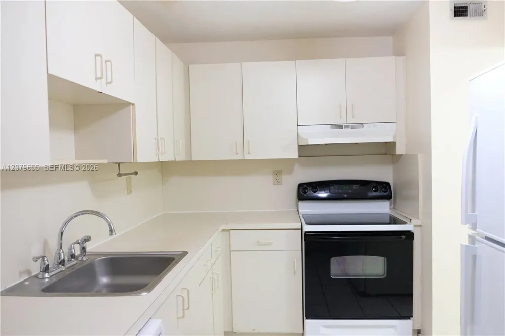 9962 SW 88th St #722-7 Miami, FL 33176