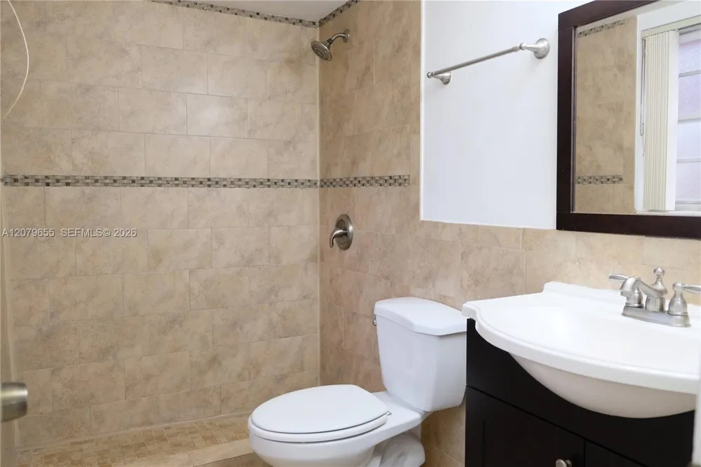 9962 SW 88th St #722-7 Miami, FL 33176