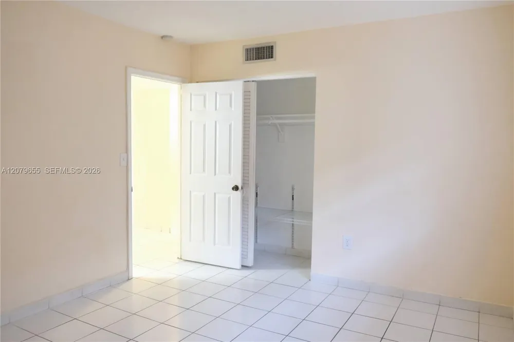 9962 SW 88th St #722-7 Miami, FL 33176