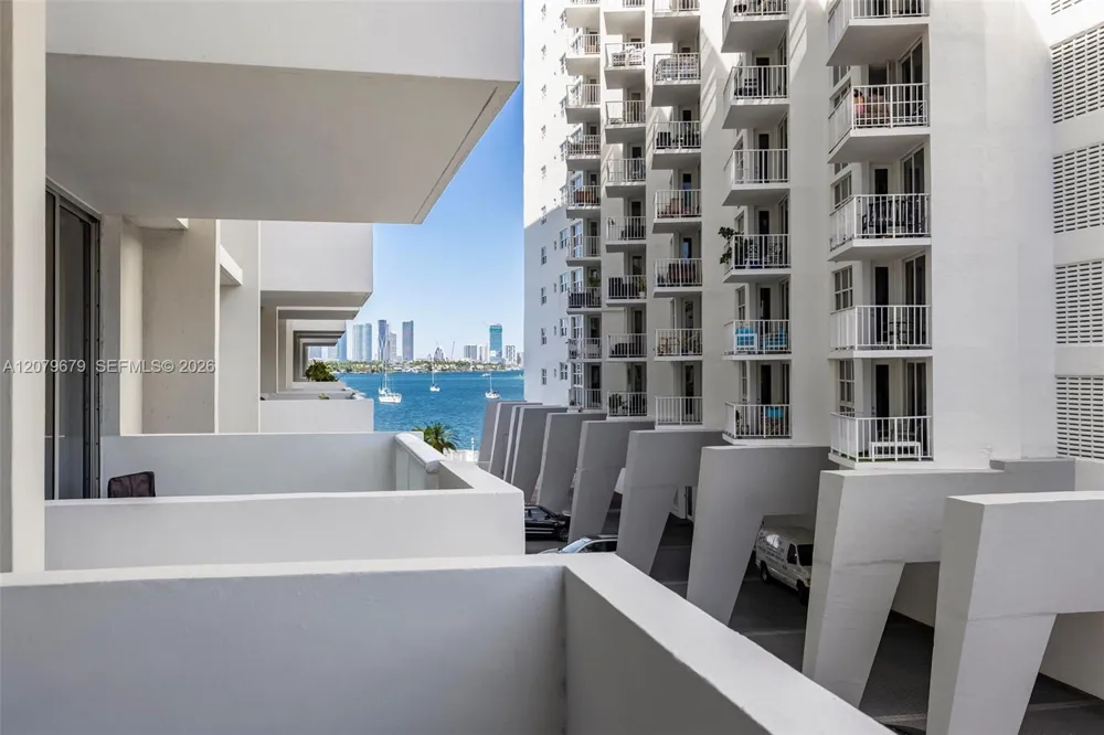 1200 West Ave #317 Miami Beach, FL 33139