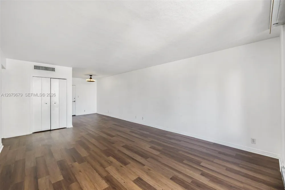 1200 West Ave #317 Miami Beach, FL 33139