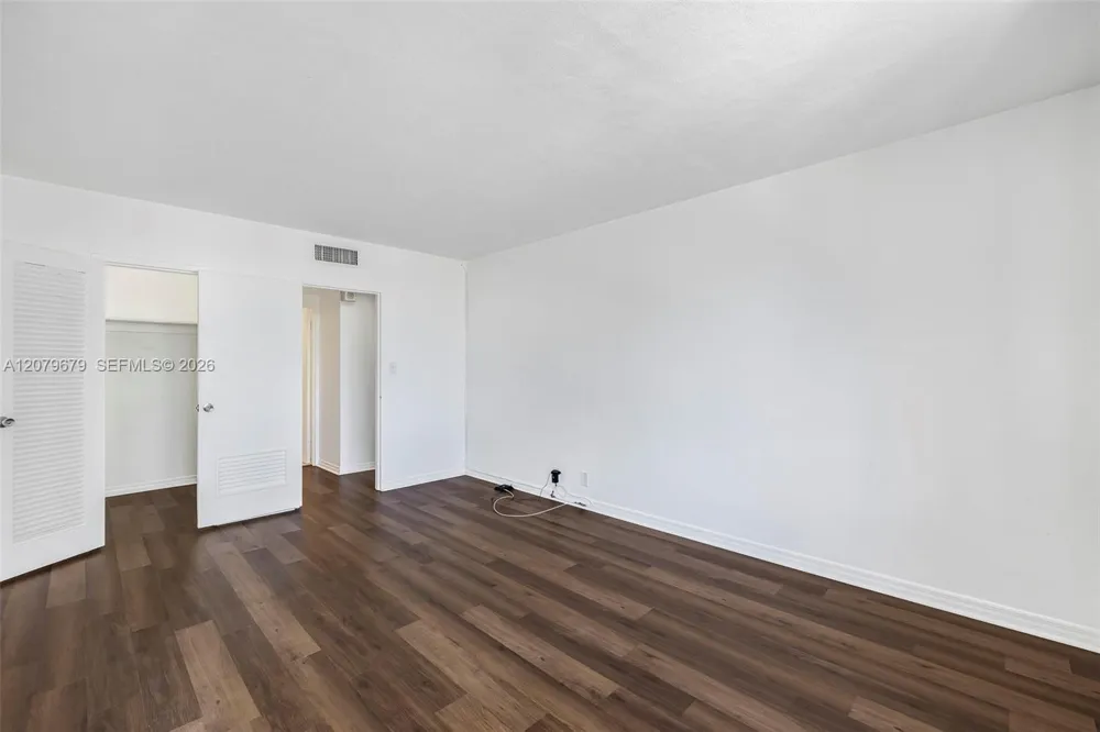 1200 West Ave #317 Miami Beach, FL 33139