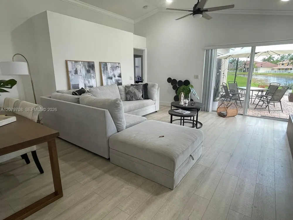 1416 Canary Island Dr Weston, FL 33327