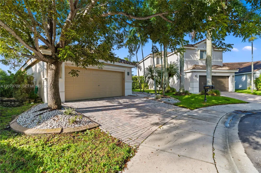 1416 Canary Island Dr Weston, FL 33327