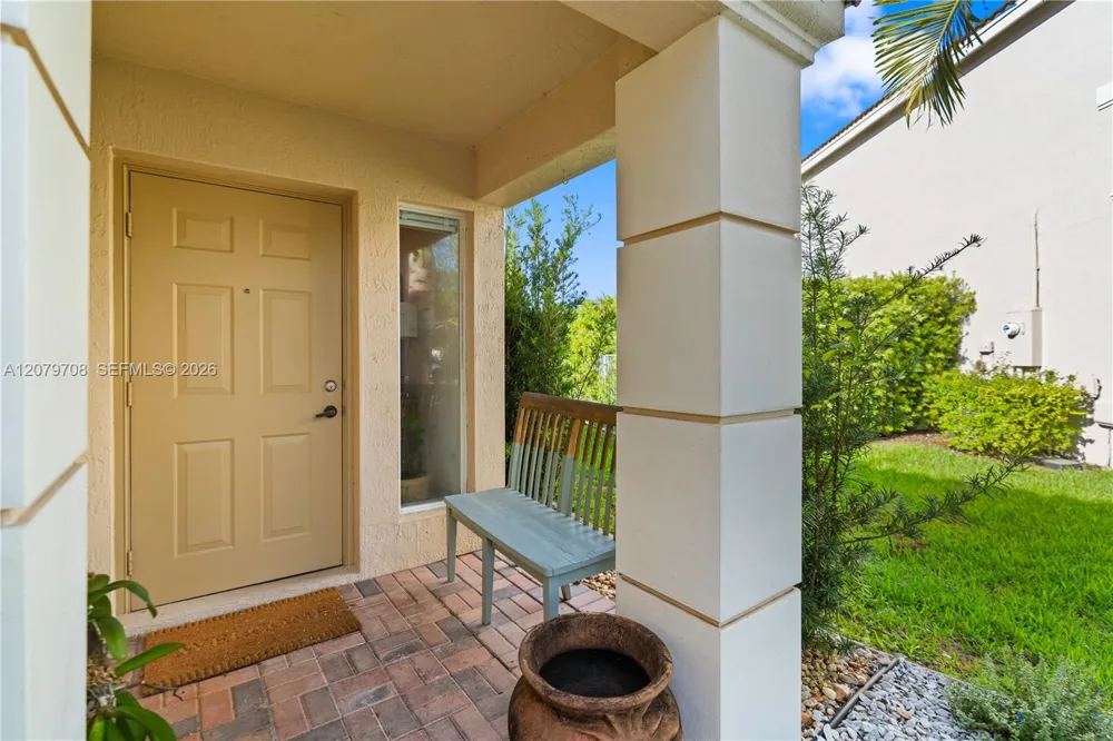 1416 Canary Island Dr Weston, FL 33327
