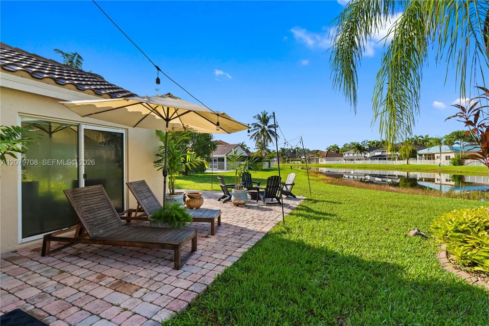 1416 Canary Island Dr Weston, FL 33327