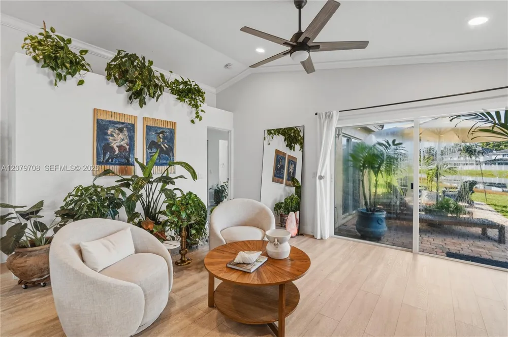 1416 Canary Island Dr Weston, FL 33327