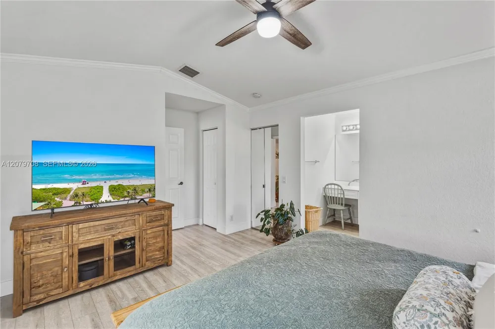 1416 Canary Island Dr Weston, FL 33327