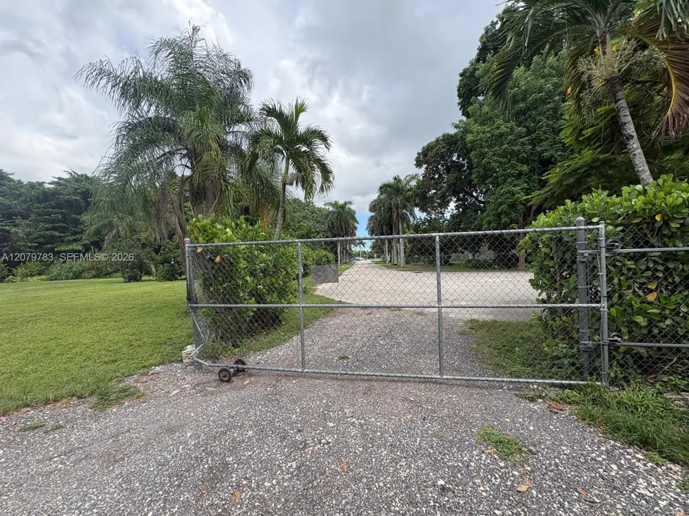 17725 SW 218th St Miami, FL 33170