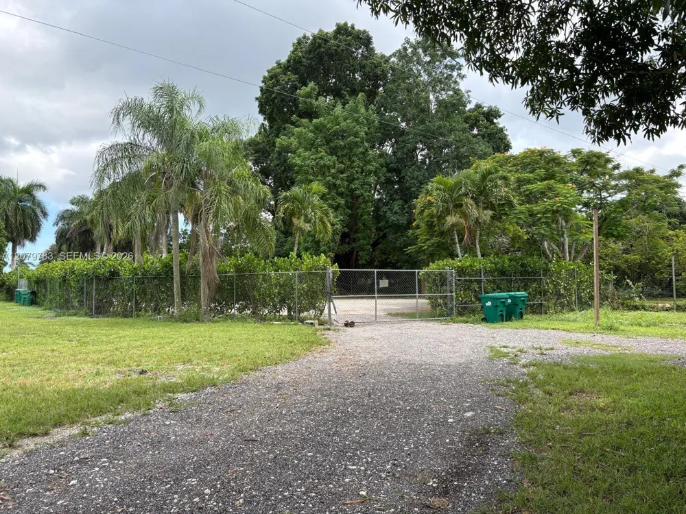 17725 SW 218th St Miami, FL 33170