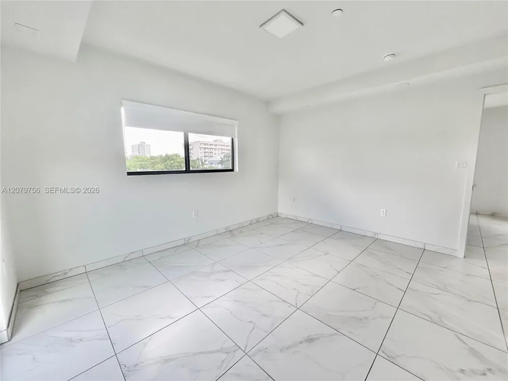 836 SW 2nd St #401 Miami, FL 33130