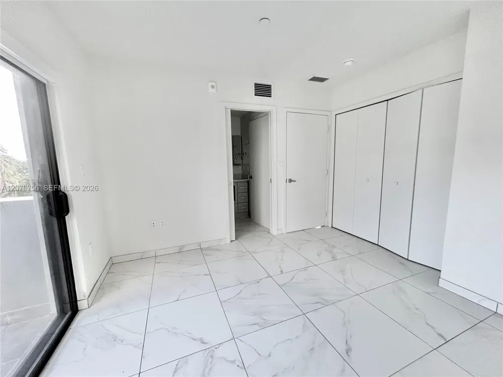 836 SW 2nd St #401 Miami, FL 33130