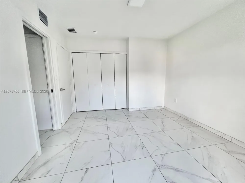 836 SW 2nd St #401 Miami, FL 33130