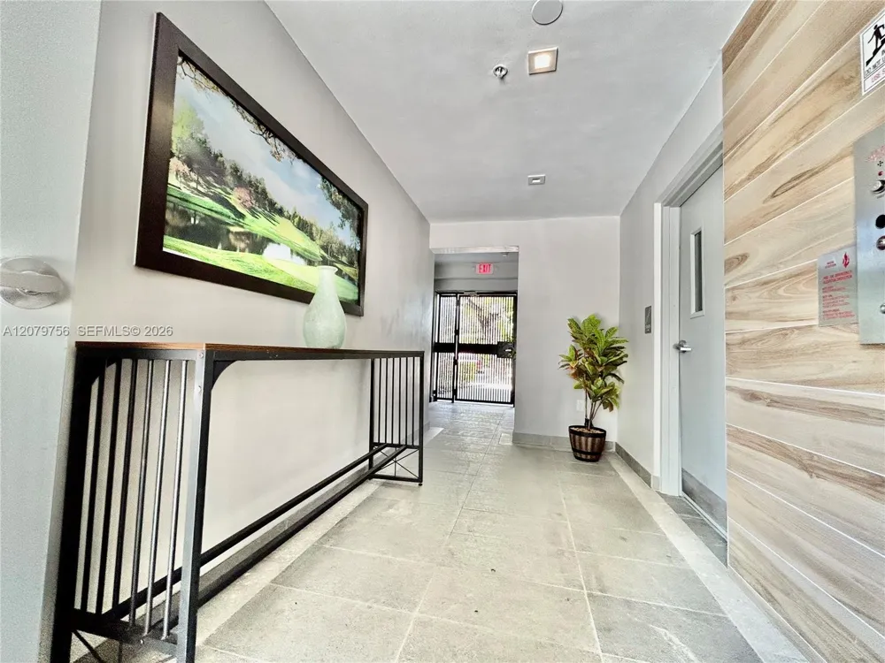 836 SW 2nd St #401 Miami, FL 33130