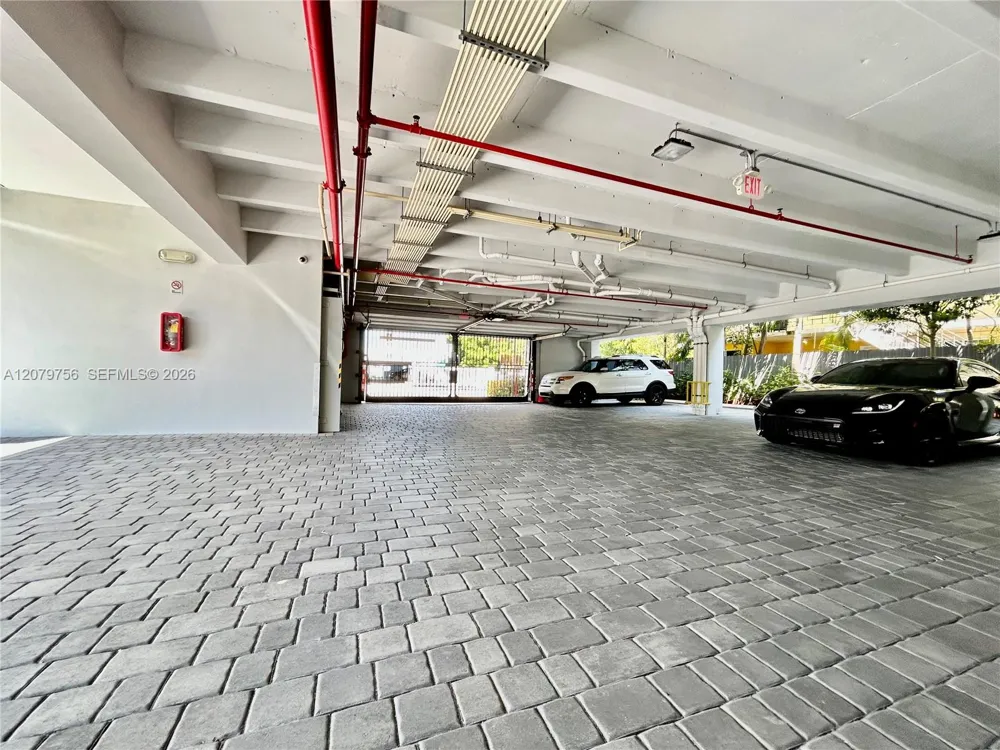 836 SW 2nd St #401 Miami, FL 33130