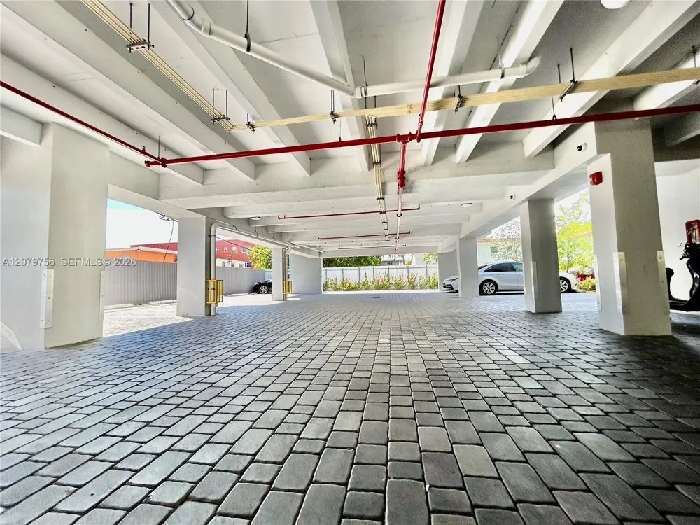 836 SW 2nd St #401 Miami, FL 33130