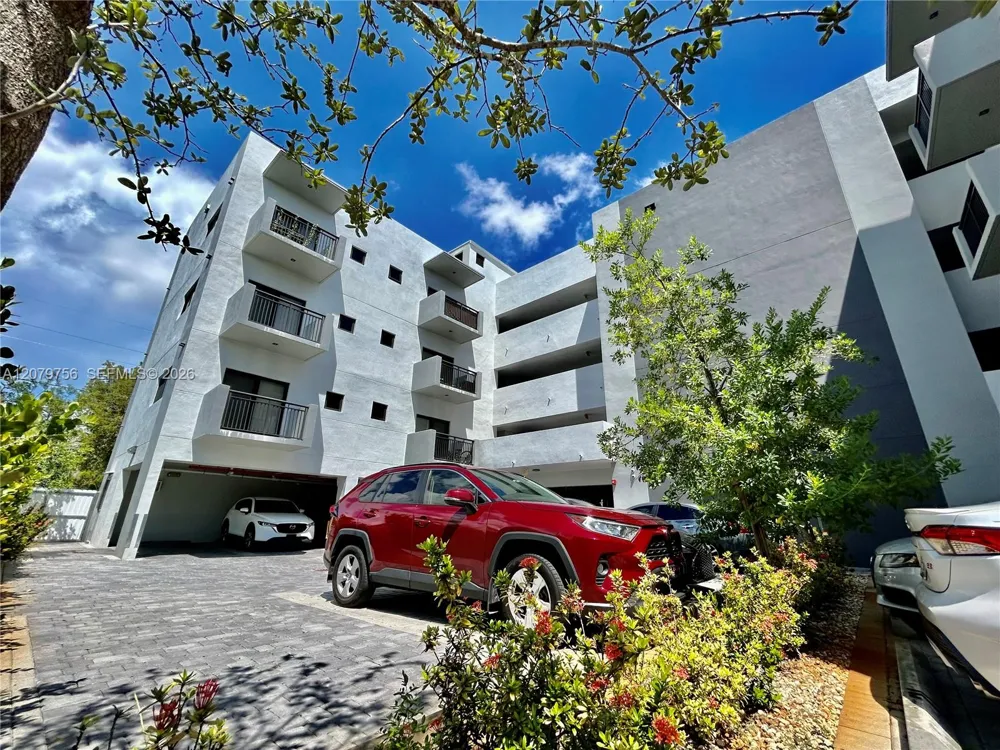 836 SW 2nd St #401 Miami, FL 33130