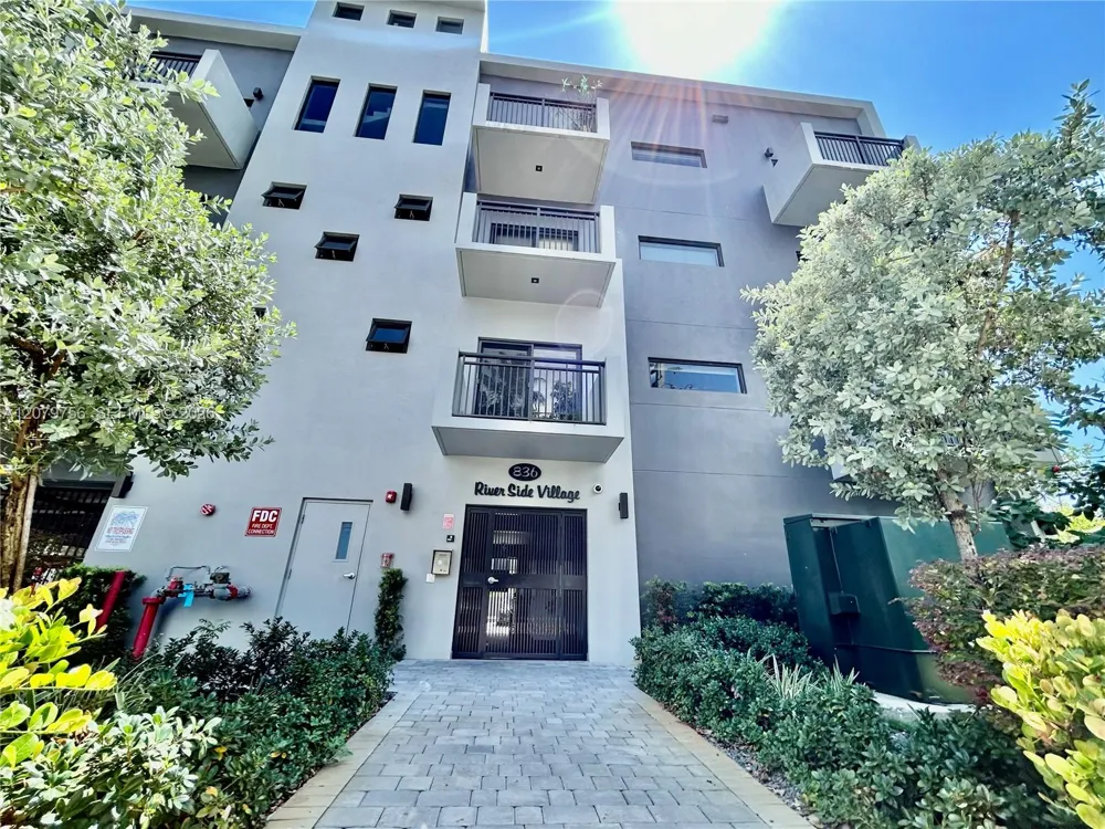 836 SW 2nd St #401 Miami, FL 33130
