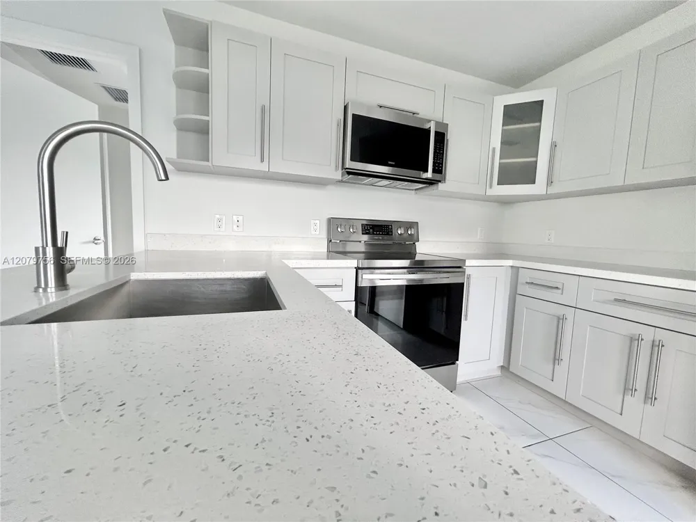 836 SW 2nd St #401 Miami, FL 33130
