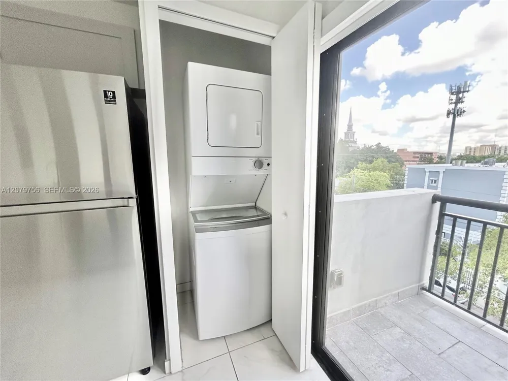 836 SW 2nd St #401 Miami, FL 33130
