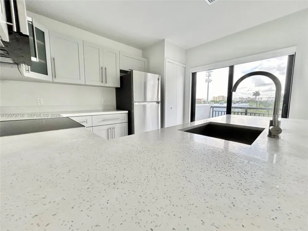 836 SW 2nd St #401 Miami, FL 33130