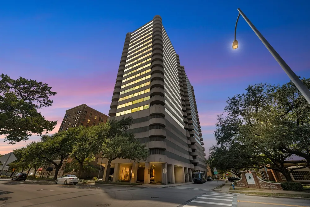 5000 Montrose Boulevard #15C Houston, TX 77006