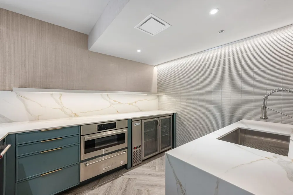 5000 Montrose Boulevard #15C Houston, TX 77006