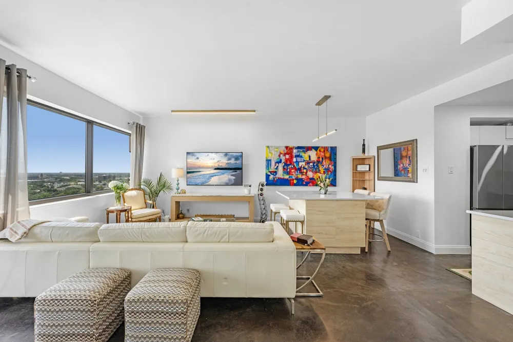 5000 Montrose Boulevard #15C Houston, TX 77006