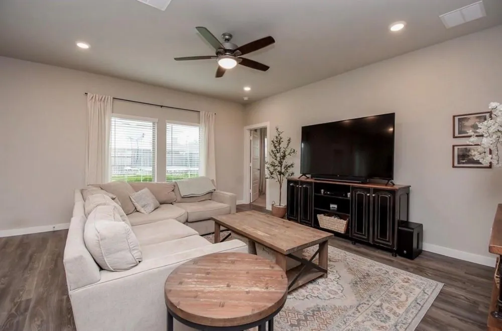 8435 Jetty Glen Drive Cypress, TX 77433