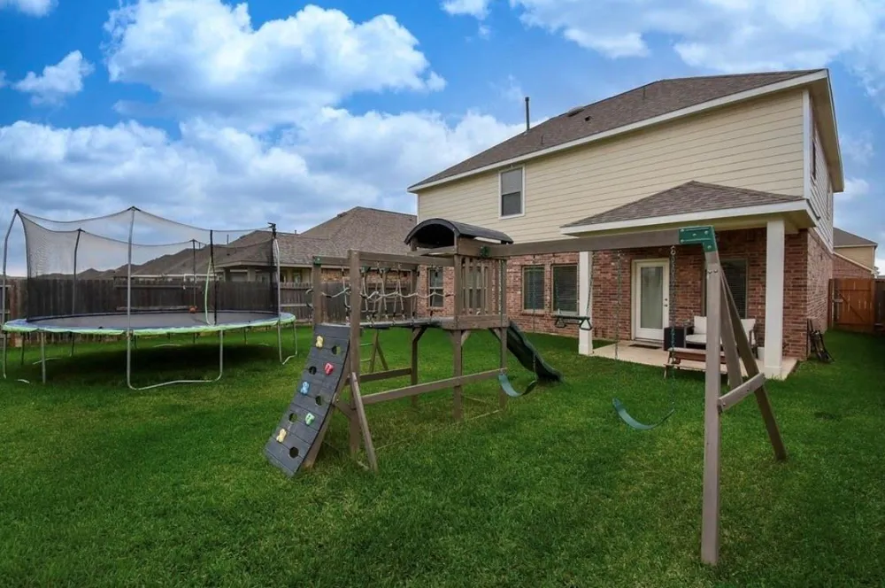 8435 Jetty Glen Drive Cypress, TX 77433