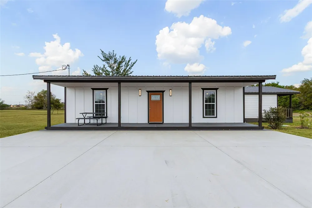 21113 Harrison Drive Bedias, TX 77831