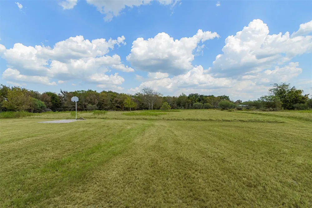 21113 Harrison Drive Bedias, TX 77831
