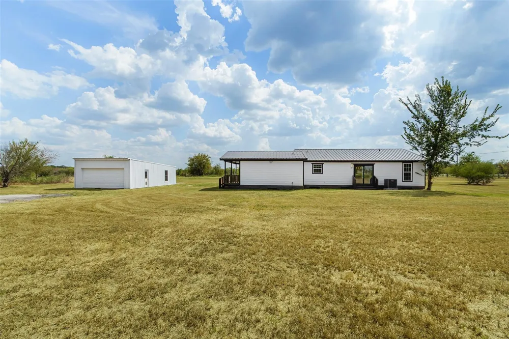 21113 Harrison Drive Bedias, TX 77831