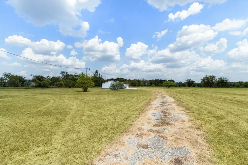 21113 Harrison Drive Bedias, TX 77831
