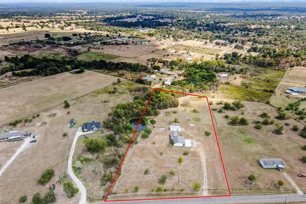 21113 Harrison Drive Bedias, TX 77831