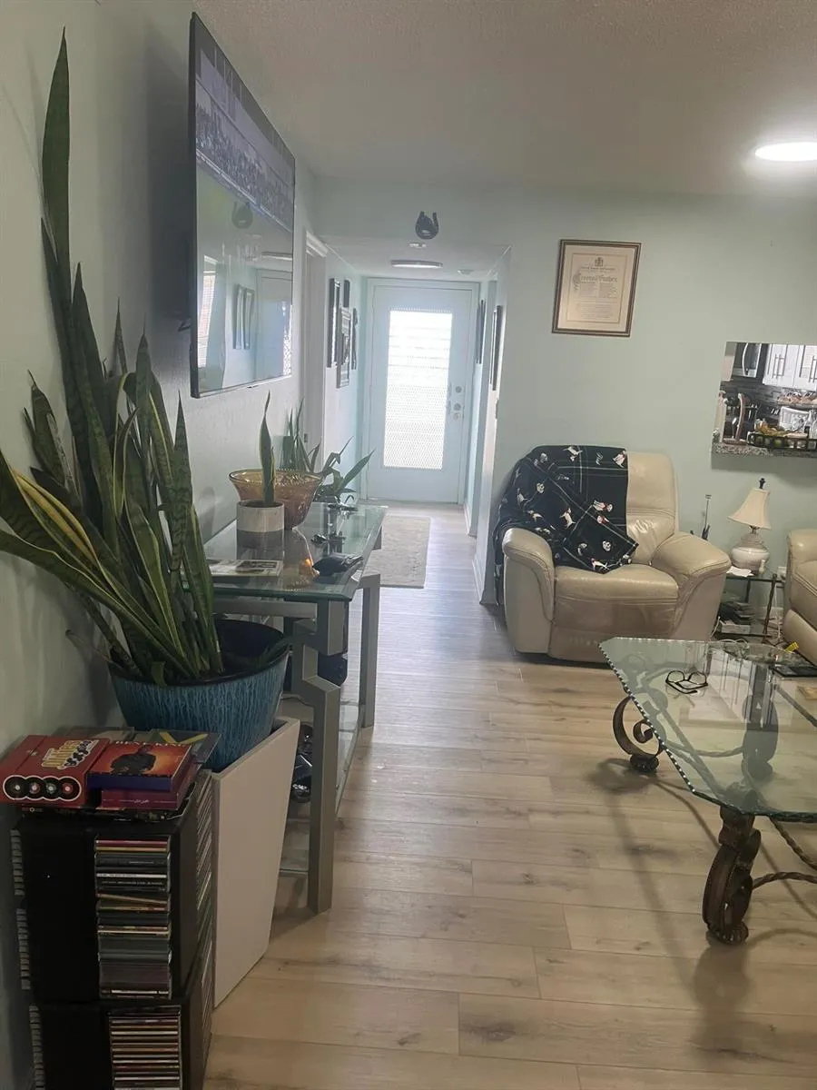 3531 Inverrary Drive #308 Lauderhill, FL 33319