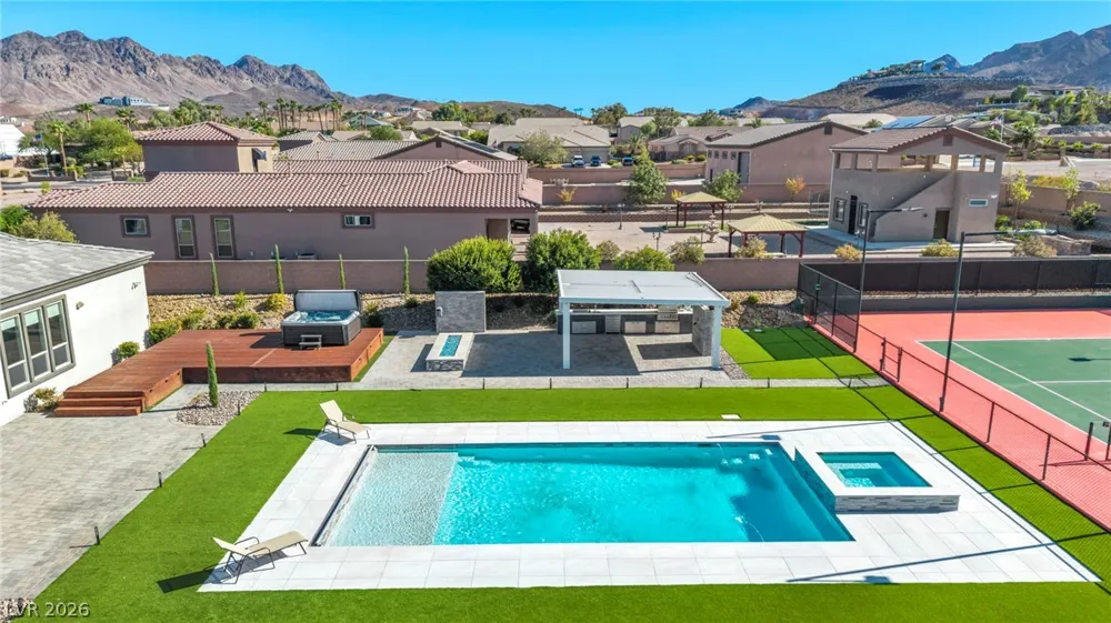 1121 Du Fort Hills Court Henderson, NV 89002