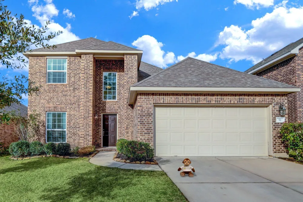 52 Hallmark Drive Conroe, TX 77304