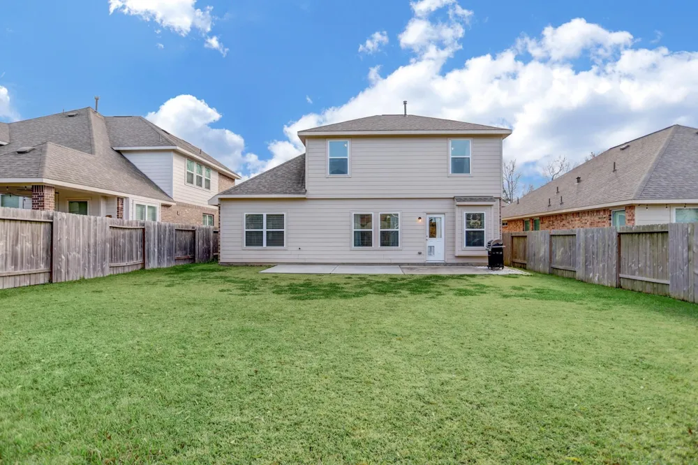52 Hallmark Drive Conroe, TX 77304