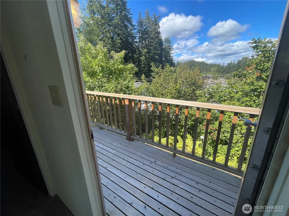 600 NE Lincoln Drive #8 Poulsbo, WA 98370