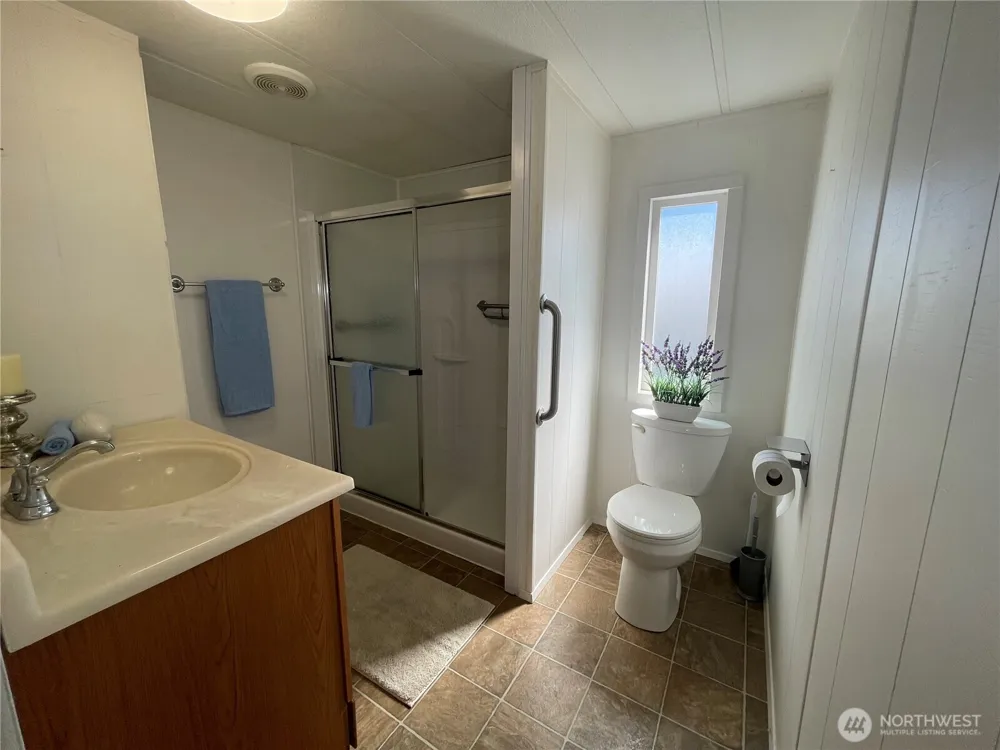 600 NE Lincoln Drive #8 Poulsbo, WA 98370